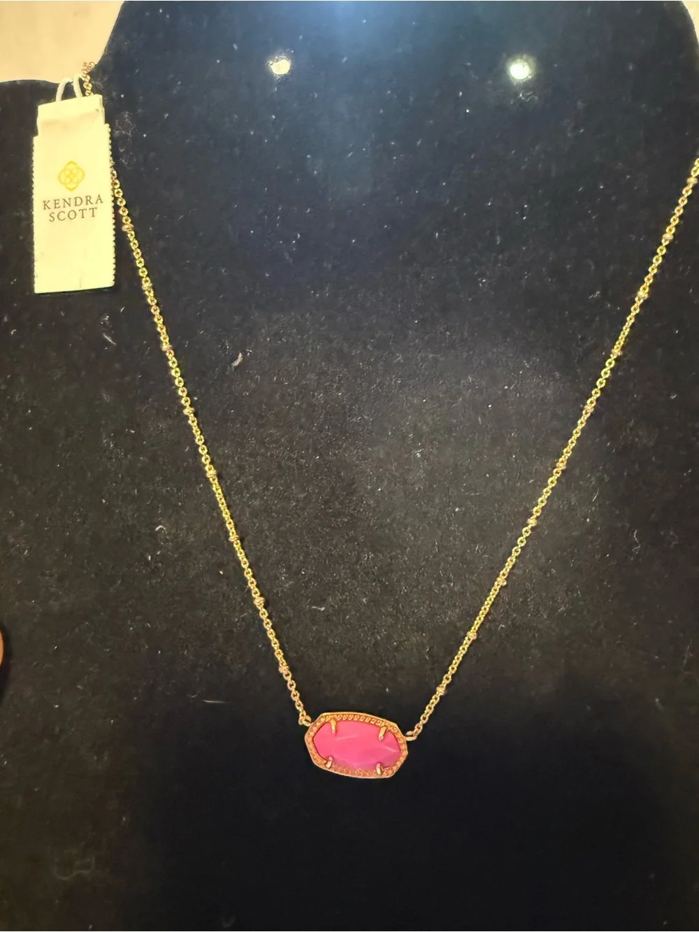 Kendra Scott Elisa gold pendant necklace in an azalea illusion color.